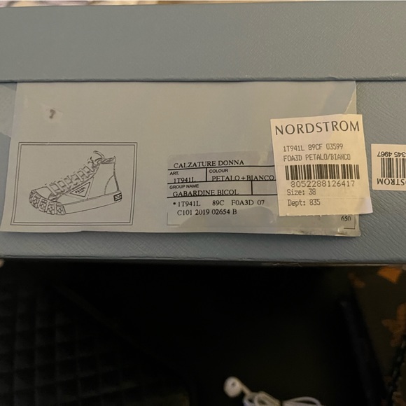 Designer sneakers - Picture 2 of 4